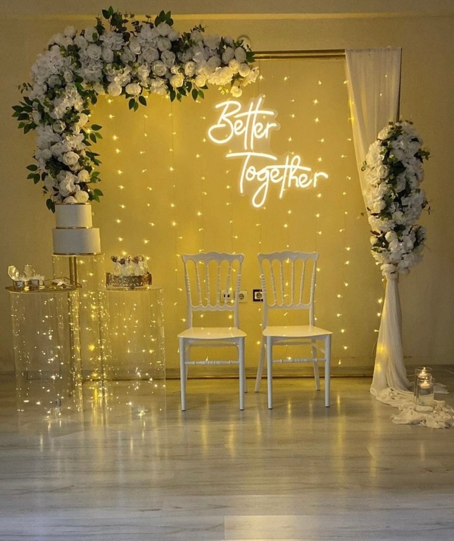 Violet Cafe & Restaurant