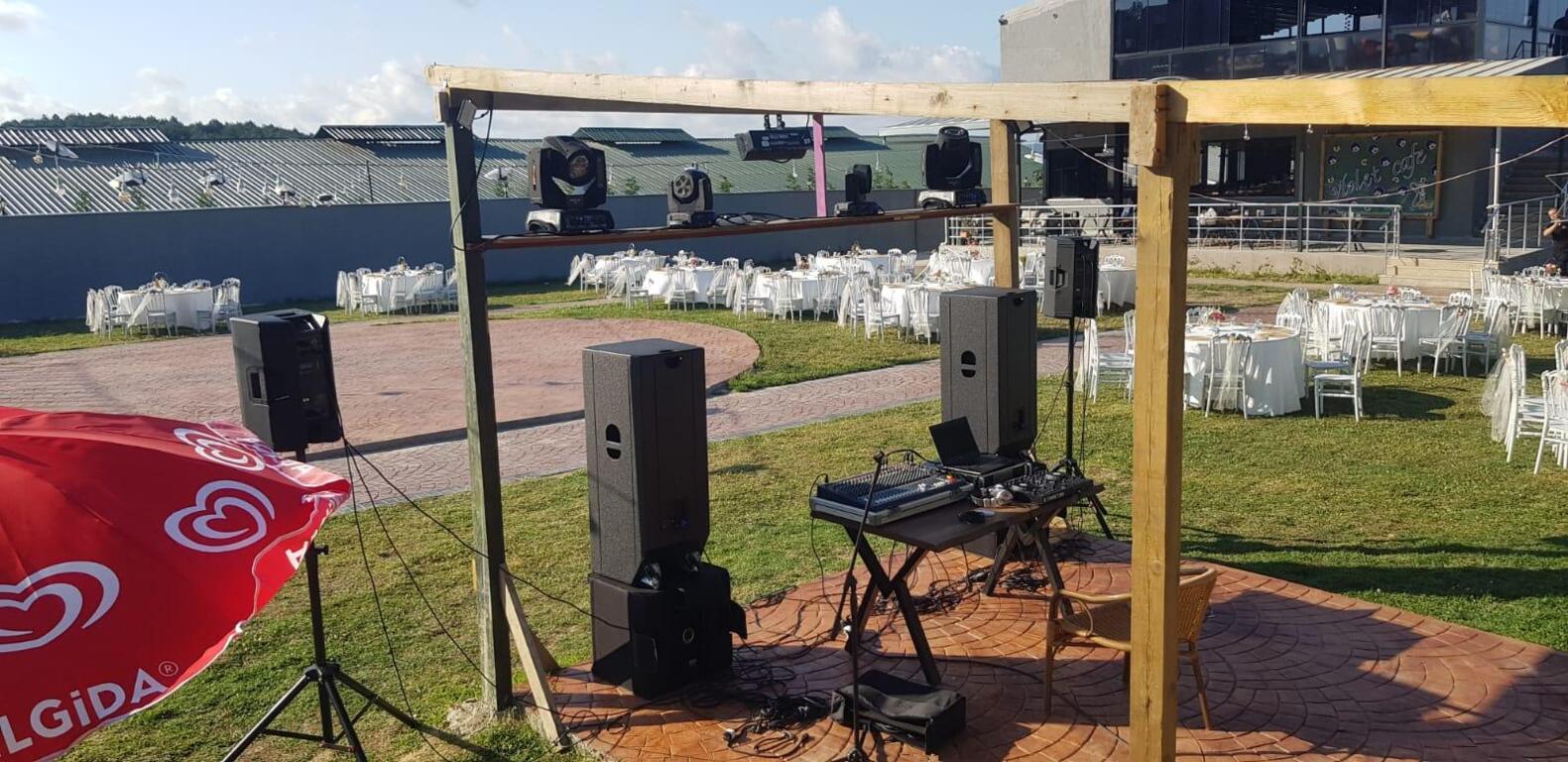 Violet Cafe & Restaurant