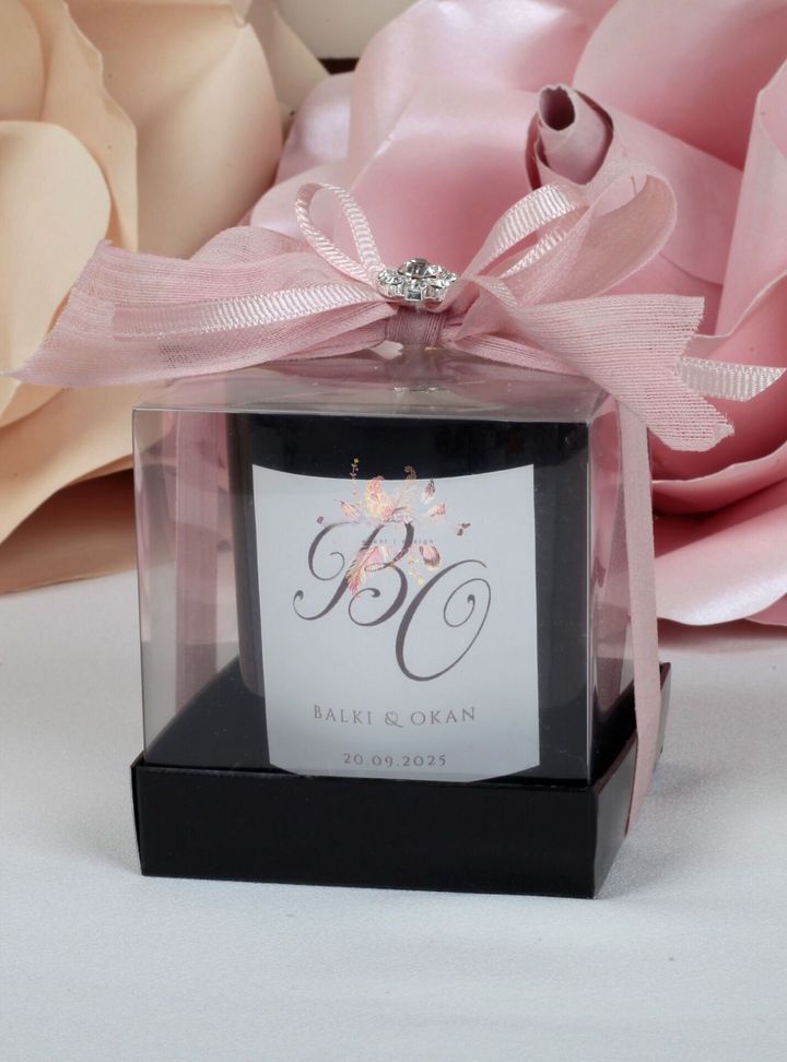 Pembe Kurdeleli Siyah Mum Hediyeliği