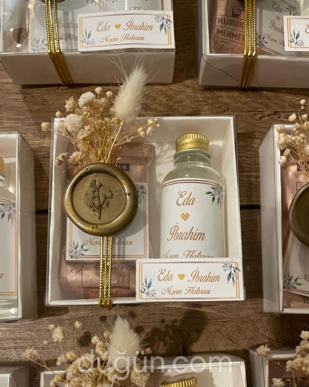 A’more Candles Studio