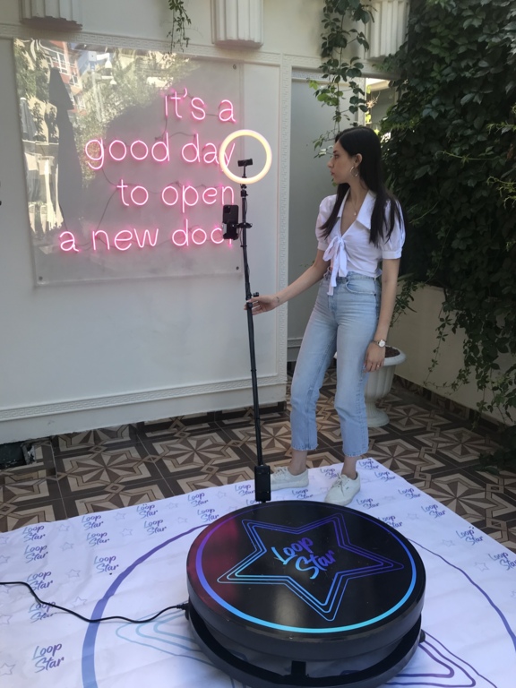 Loop Star 360° Selfie Video