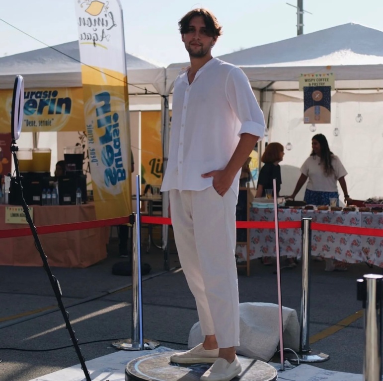 Loop Star 360° Selfie Video