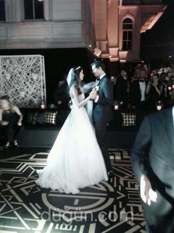 Berk Kaya Wedding Dance