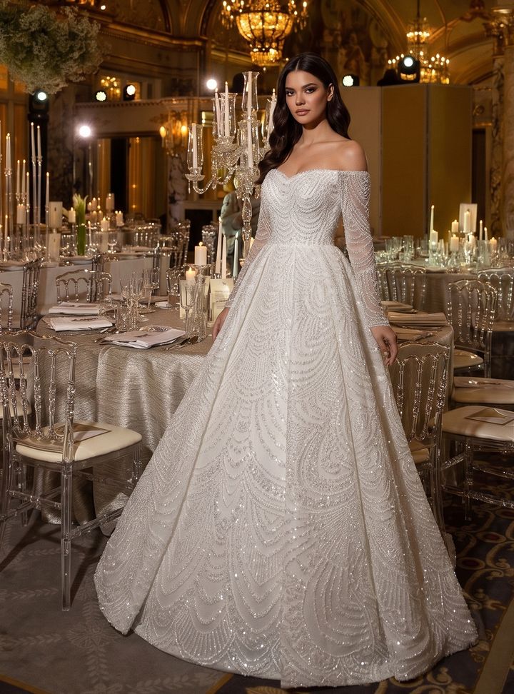 MCHC-121-25 Sırt Dekolteli Kaburga Düşük Omuz Gelinlik