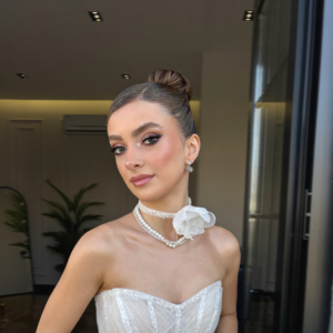 Ecem Erciyas Pro Make Up Artist