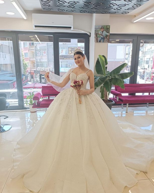 Zeynep Moda Gelinlik Kaftan