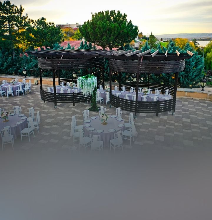 Kronos Hotel
