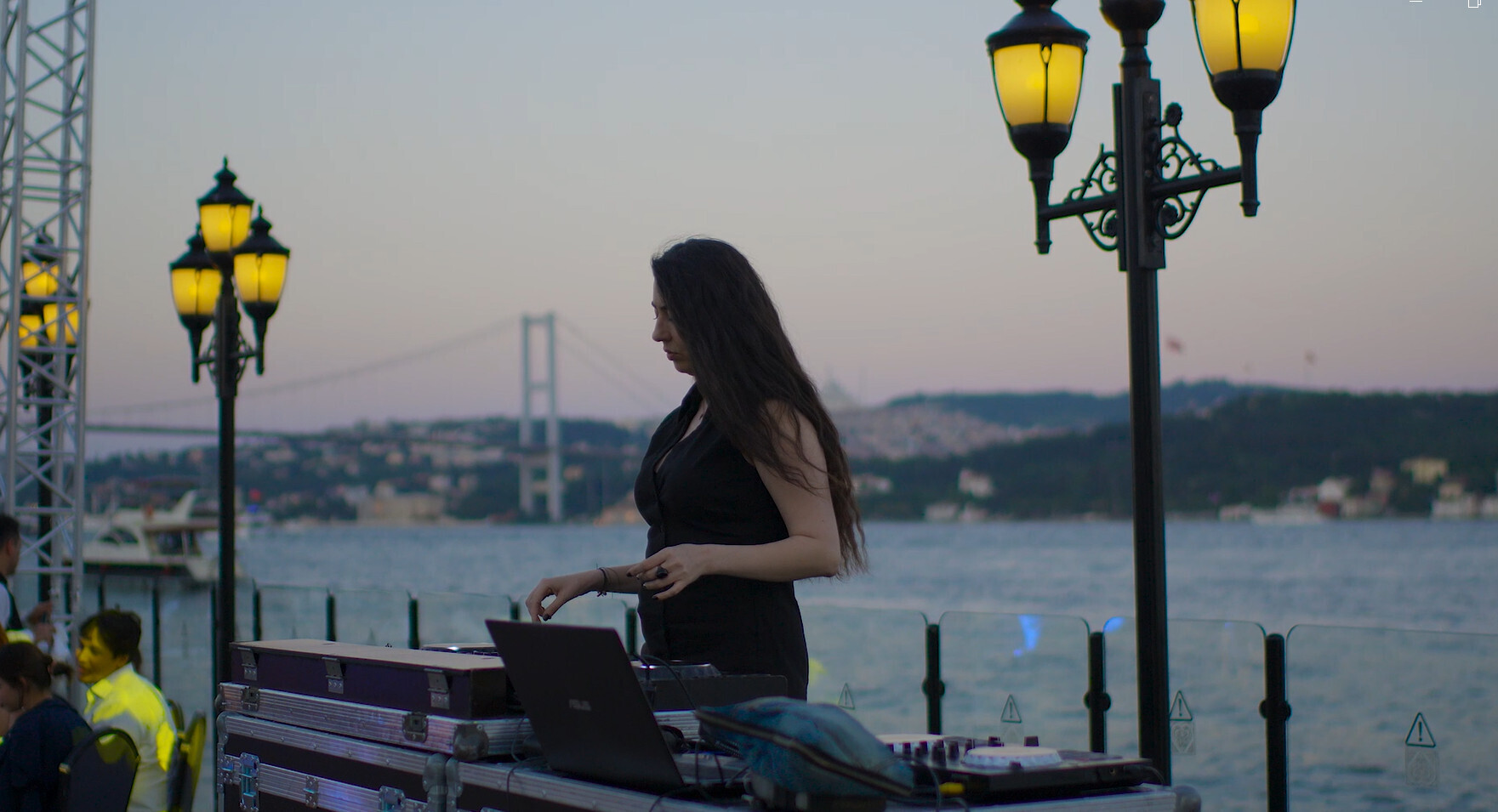Dj Merve Tezgel