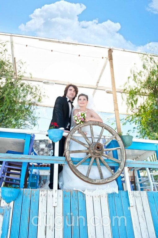 Mina Creative Studio