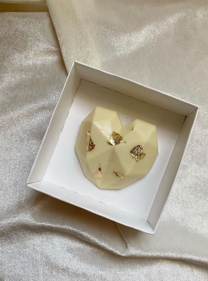 Desenli Kalpli Çikolata