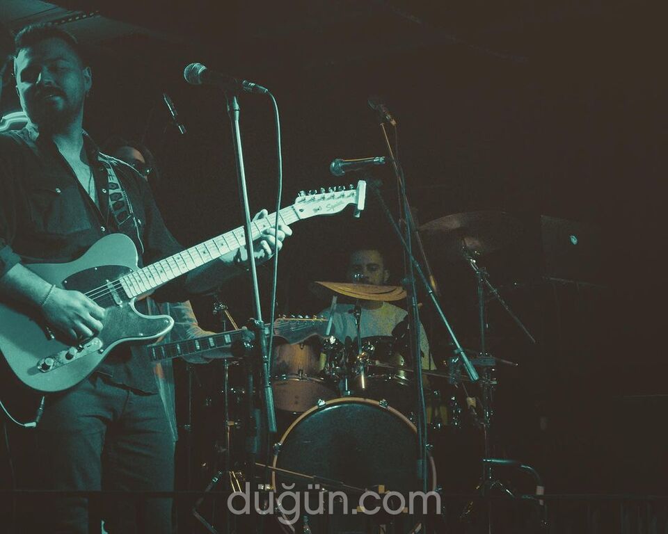 The Wall Saloon & Performance