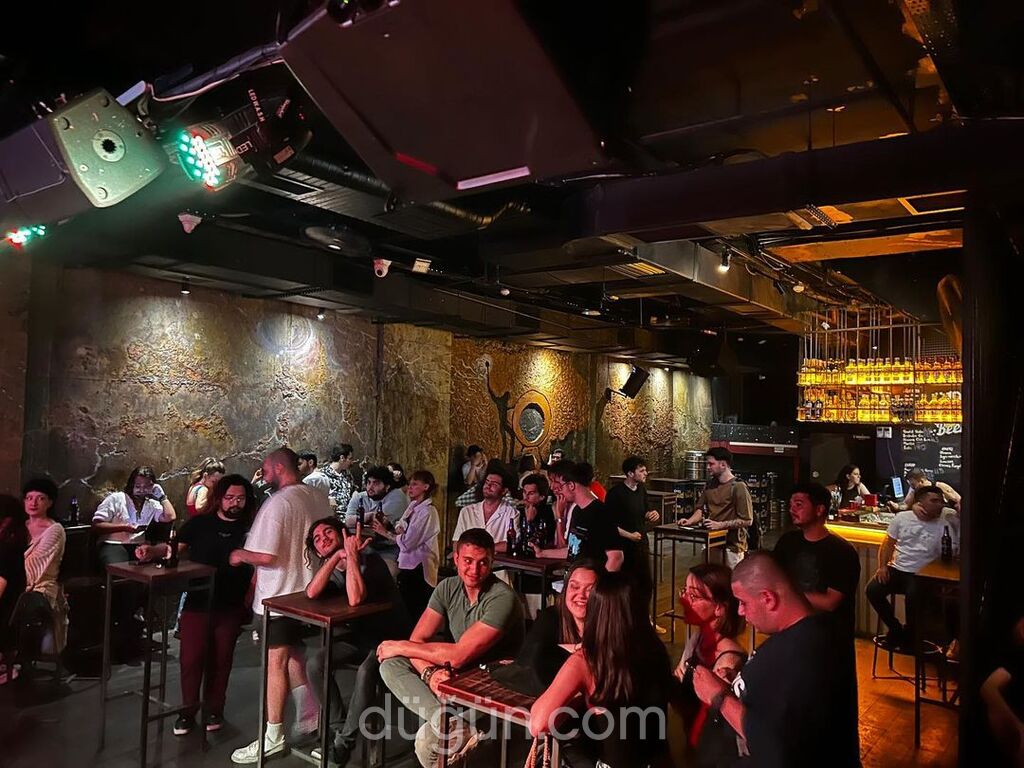 The Wall Saloon & Performance