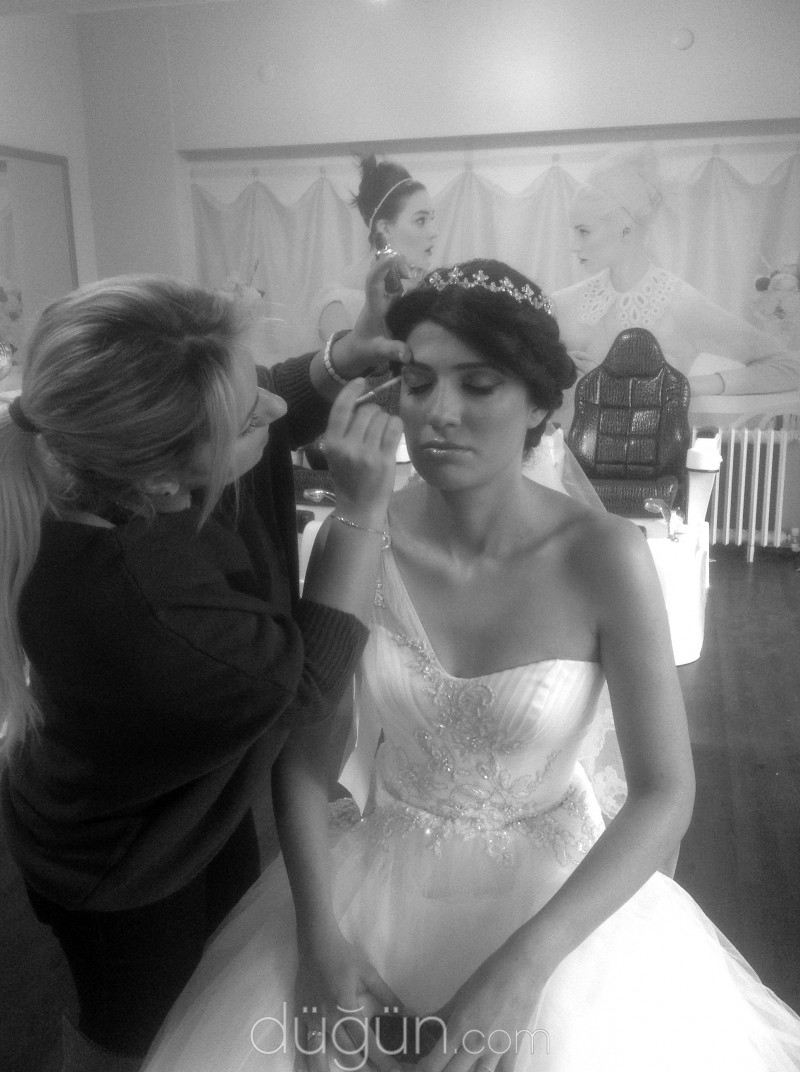 Oğuz Yanal Saç Tasarım ve Güzellik Salonu