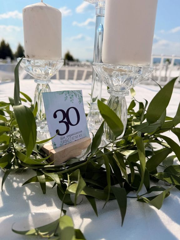 Caziz Cafe & Restaurant