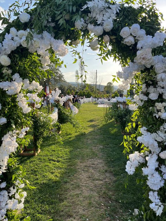 Caziz Cafe & Restaurant