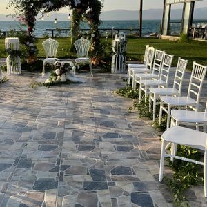 Caziz Cafe & Restaurant