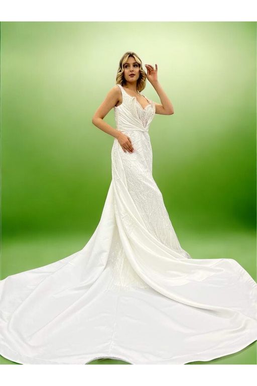 Ömür Gelinlik Moda