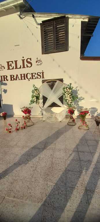 Elis Kır Bahçesi