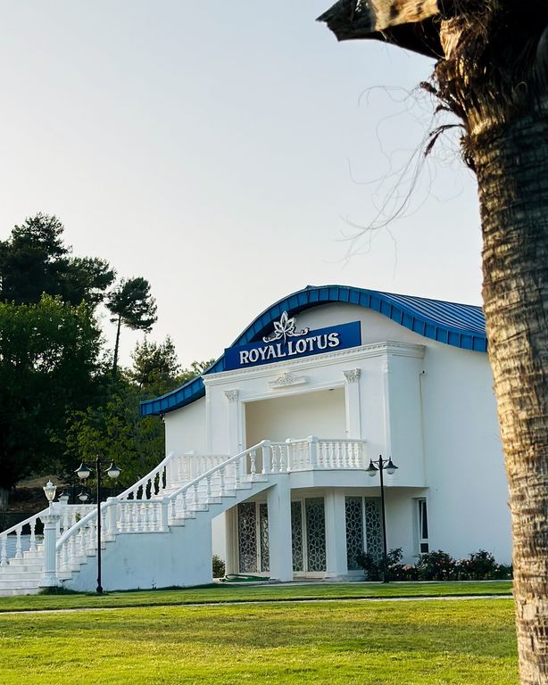 Royal Lotus