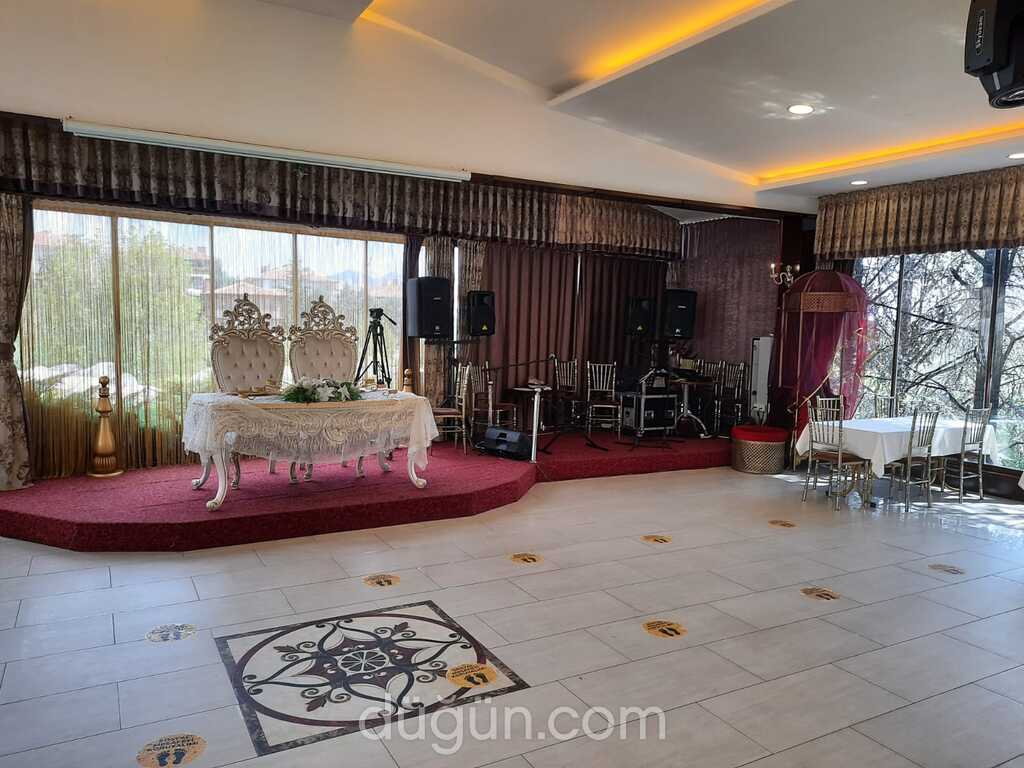 Havuzlu Bahçe Kına & Düğün Salonu