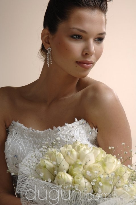 Dilek Mutlutürk Makyaj Atölyesi