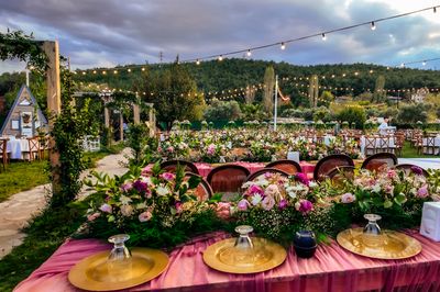 Fısıltı Çiçekli Köy