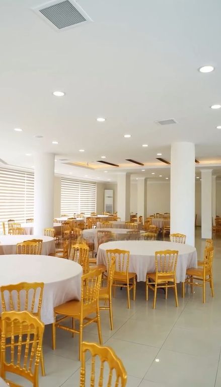 Pesent Restaurant