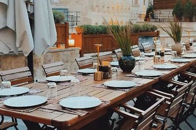 Gorgoli Lounge & Eatery