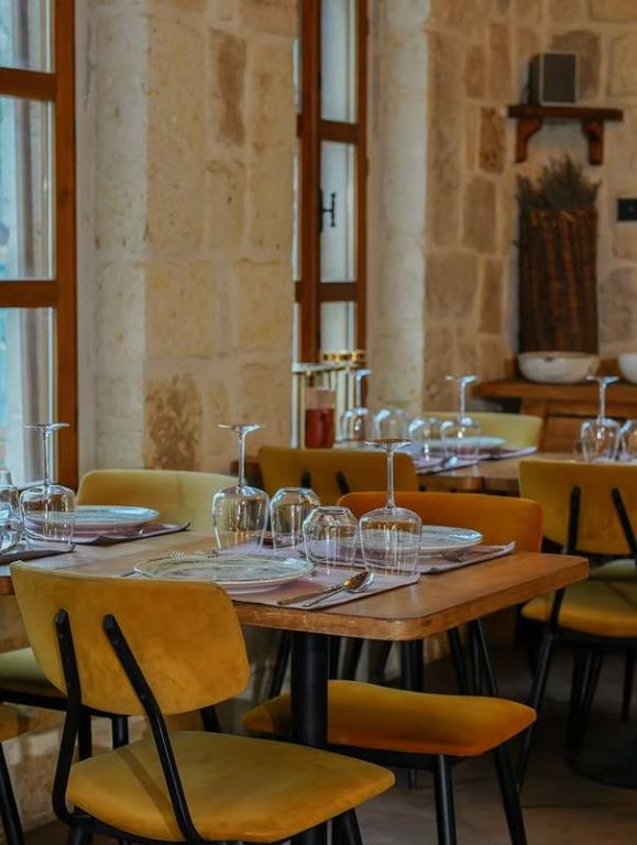Gorgoli Lounge & Eatery