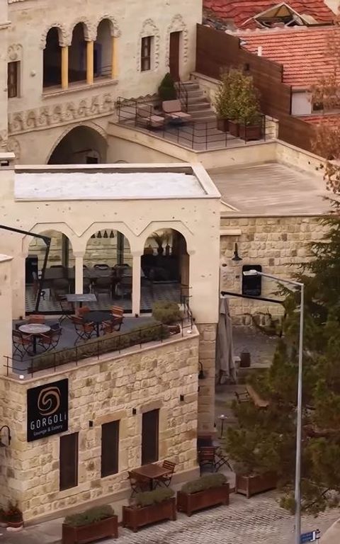 Gorgoli Lounge & Eatery