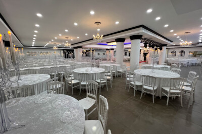 Siyah Beyaz Davet Salonu