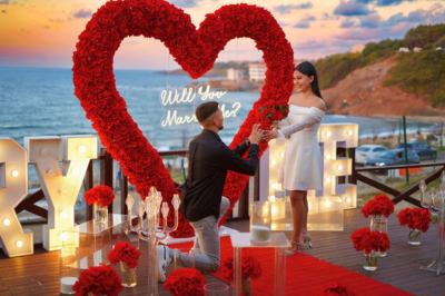 Yüzen Evv Evlilik Teklifi