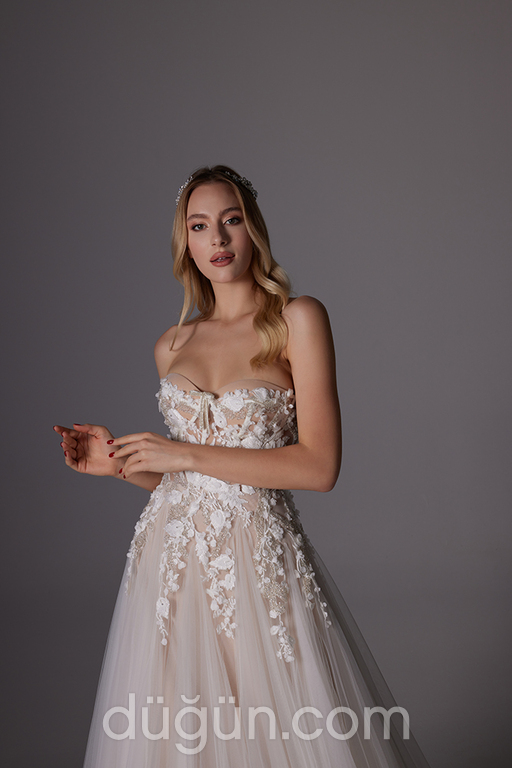 Nurcan Ege Wedding Dress