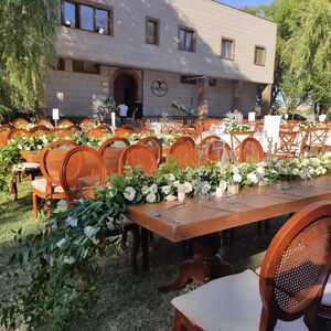 Sunolus Vineyard House