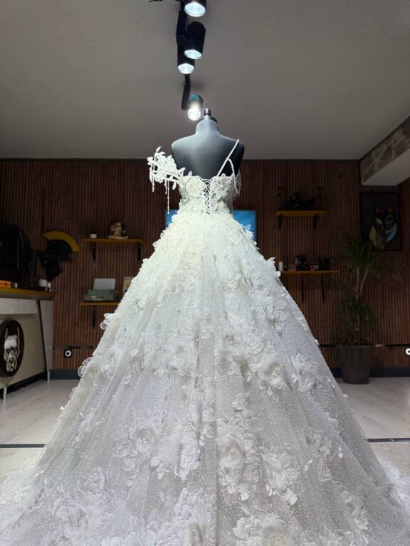 A KESİM GELİNLİK MODELİ - New Design. - 2