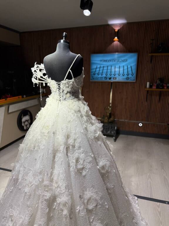 A KESİM GELİNLİK MODELİ - New Design. - 9