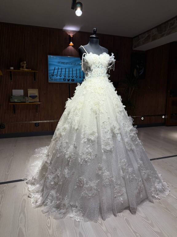 A KESİM GELİNLİK MODELİ - New Design. - 8