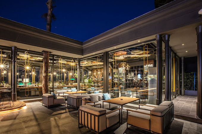 Lucky's Club Restaurant