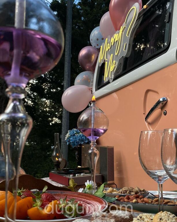 Flamingo Bus Evlilik Teklifi