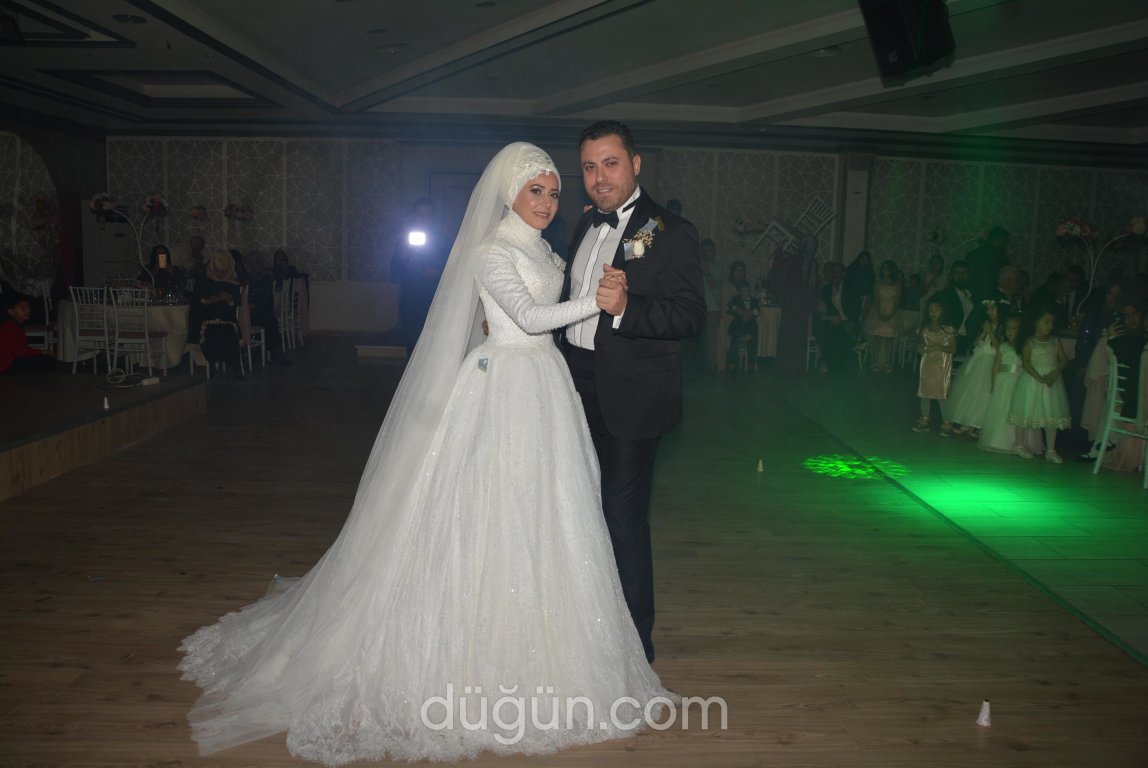 Kasr-ı Lena Balo Salonları