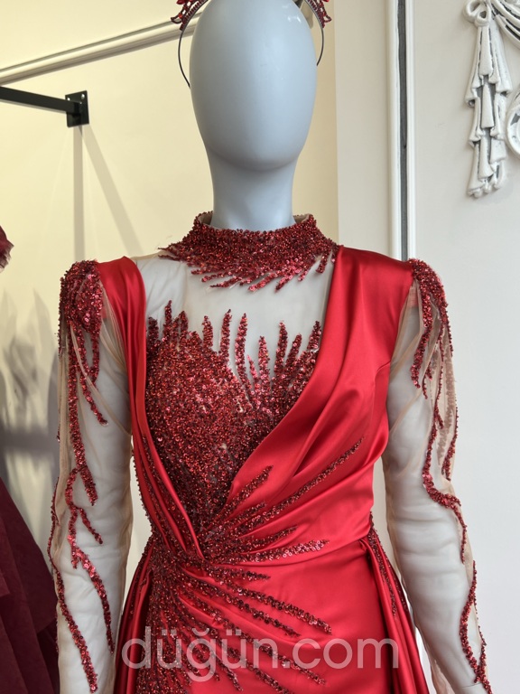 Burcu Güner Kına Elbisesi