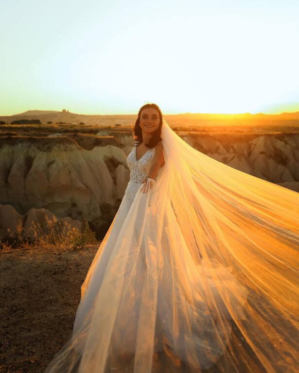 Süveyla Balasor Bridal