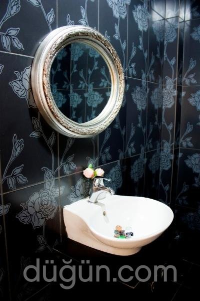 Özlem Ay Güzellik Merkezi