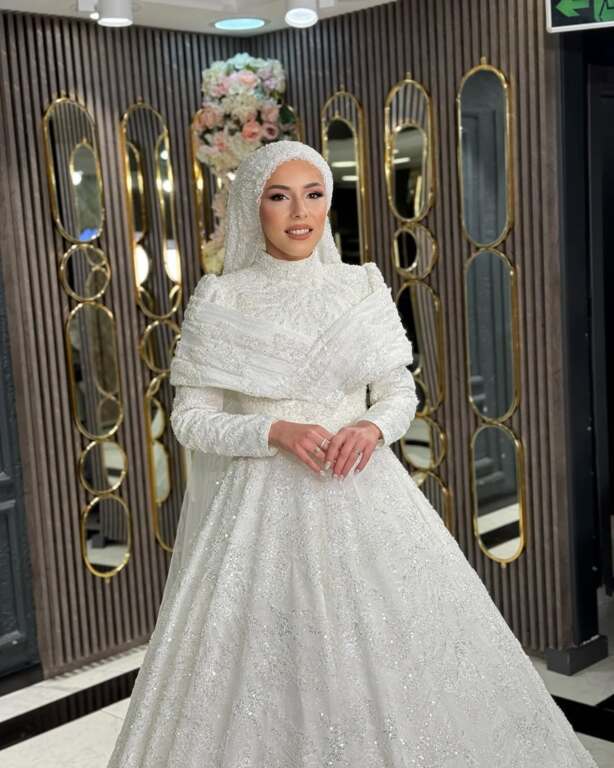 Nisanur Gelinlik