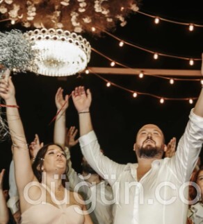 Dj Serap Çakmak ve Perküsyon Ekibi