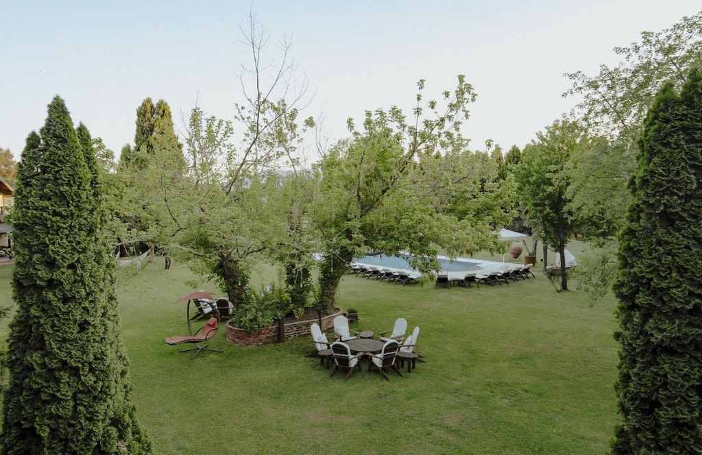 Sjemenka Houses