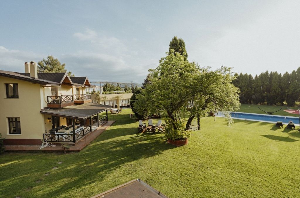 Sjemenka Houses