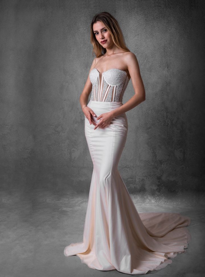 Straplez Balık Nişan Elbisesi