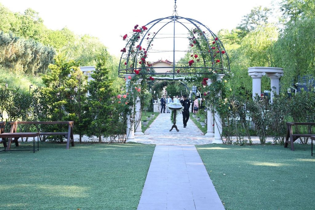 The Ritz Grand Gardens