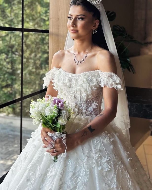 Miss Defne Balıkesir